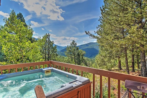 Horseshoe Lodge Divide Cabin with Furnished Deck! image 27