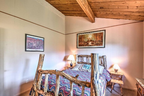 Horseshoe Lodge Divide Cabin with Furnished Deck! image 5