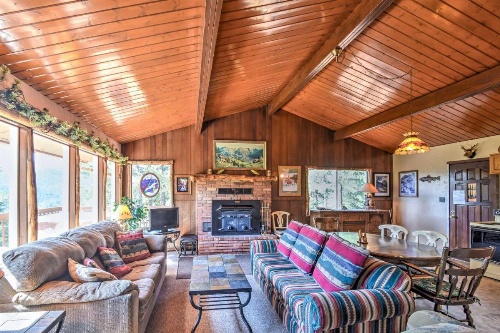 Horseshoe Lodge Divide Cabin with Furnished Deck! image 7